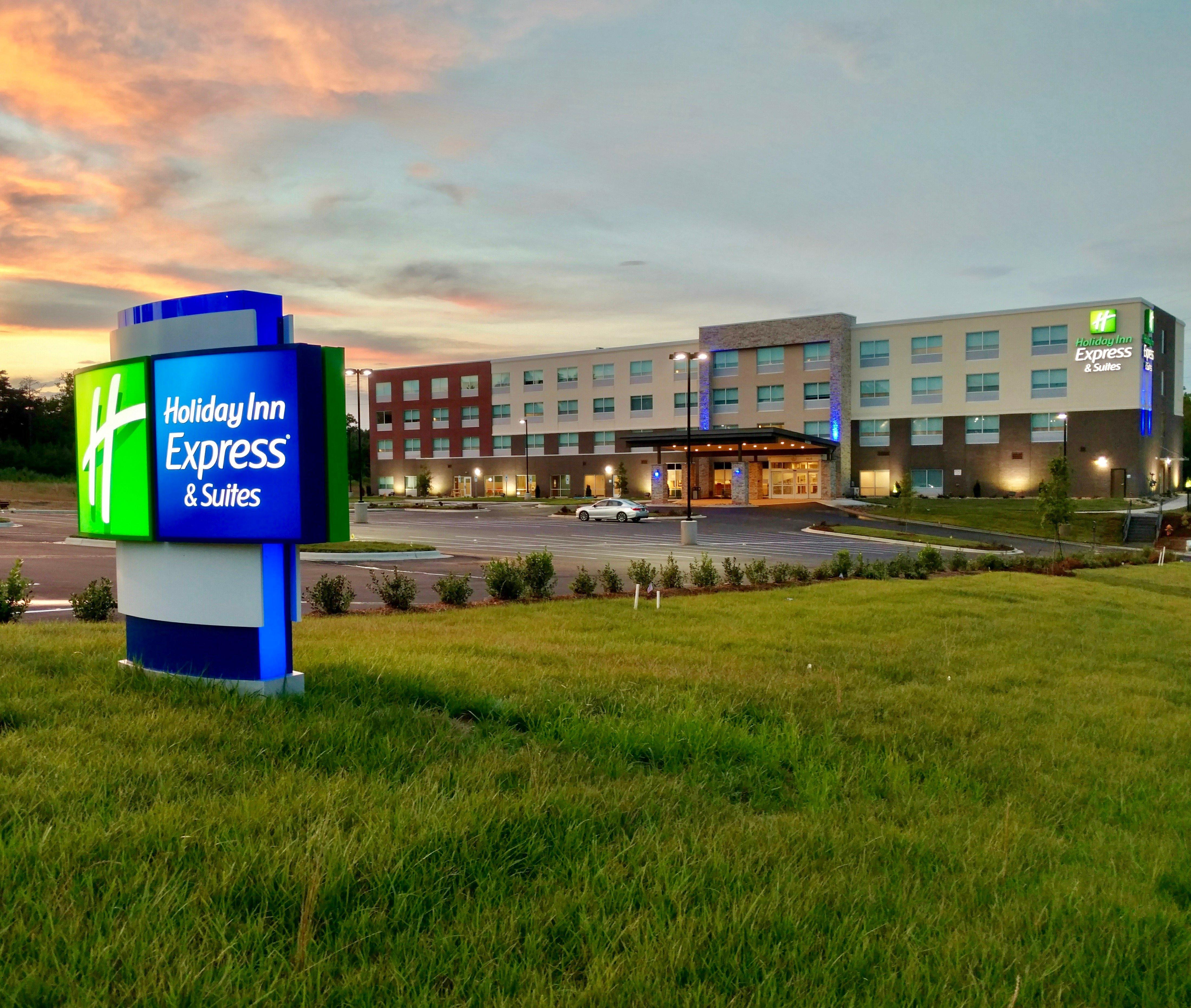 Holiday Inn Express & Suites Raleigh Airport - Brier Creek By Ihg Εξωτερικό φωτογραφία