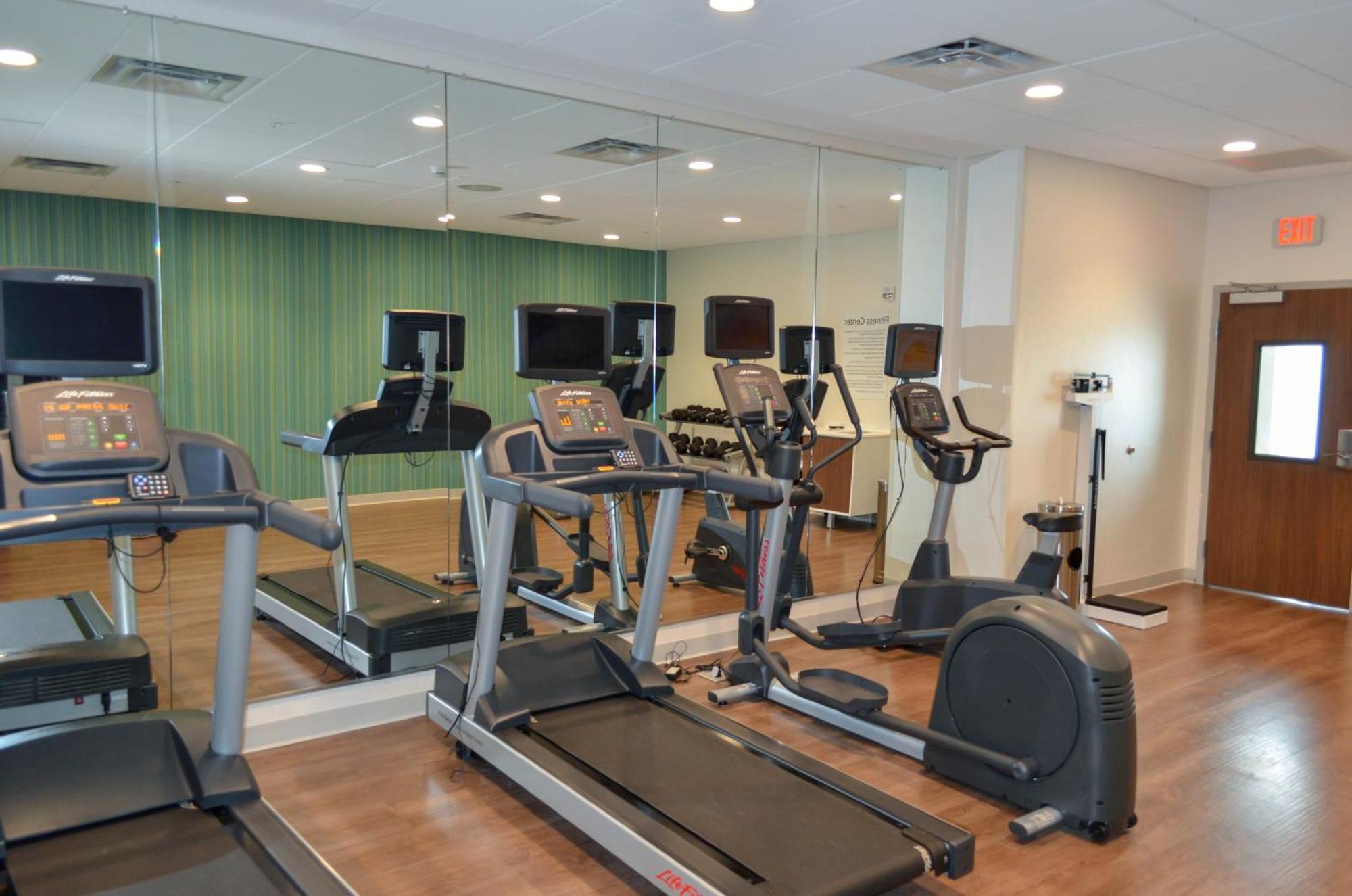 Holiday Inn Express & Suites Raleigh Airport - Brier Creek By Ihg Εξωτερικό φωτογραφία